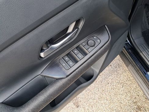 New 2026 Nissan Kicks SV w/ Charging Package image 12