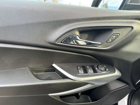 Used 2024 Chevrolet Trax RS w/ Driver Confidence Package image 24