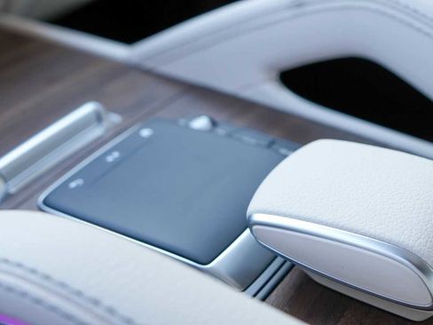 New 2026 Mercedes-Benz GLS 450 4MATIC image 53