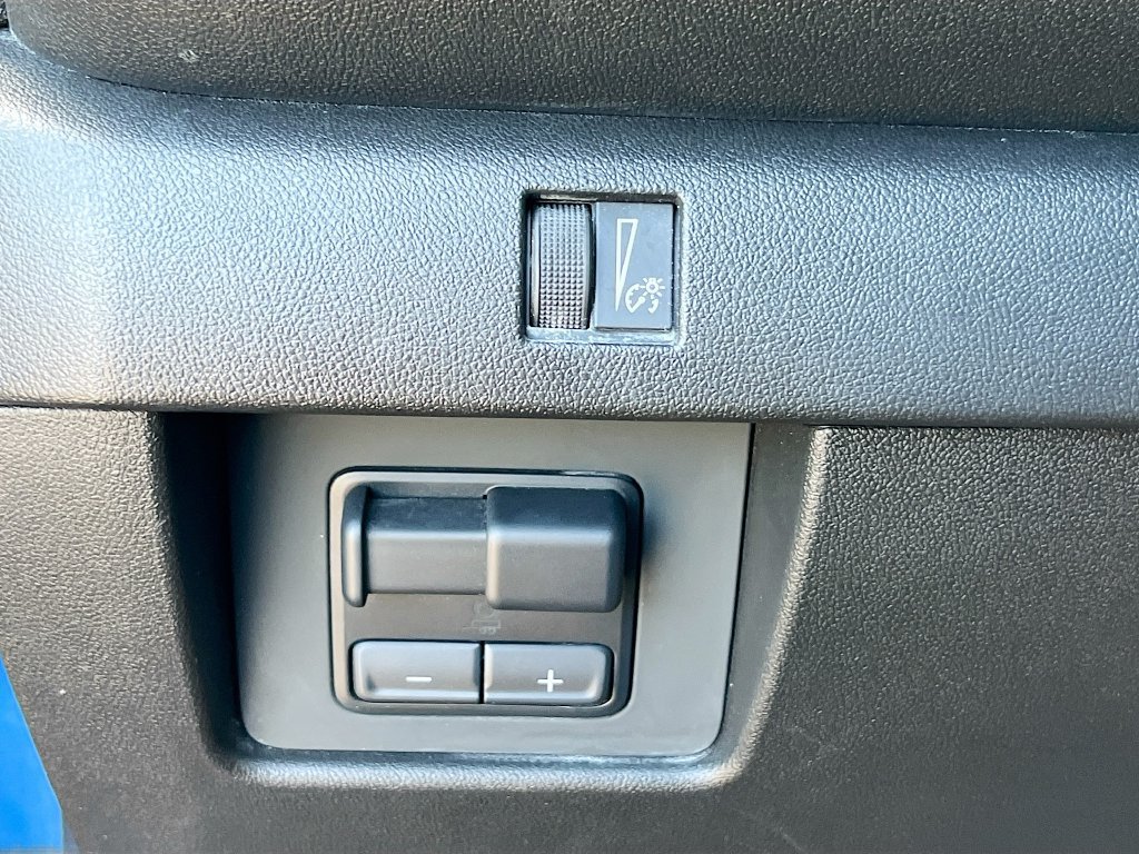Used 2025 Chevrolet Colorado Trail Boss AWD/4WD image 10