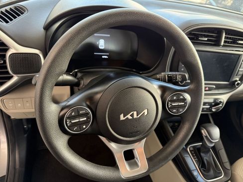 Used 2025 Kia Soul LX w/ Option Group 015 image 28