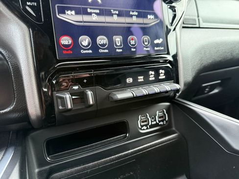 Used 2020 RAM 2500 Laramie image 37