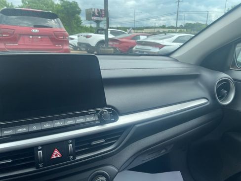 Used 2021 Kia Forte LXS FWD image 15