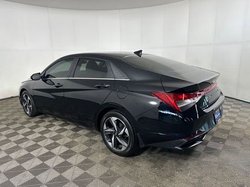 Certified 2023 Hyundai Elantra Limited w/ Winter Weather Package image 5