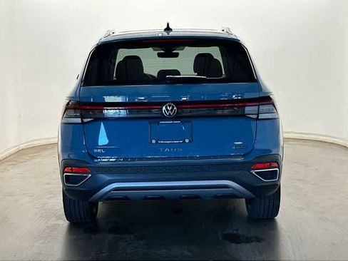 Certified 2025 Volkswagen Taos SEL AWD/4WD image 4
