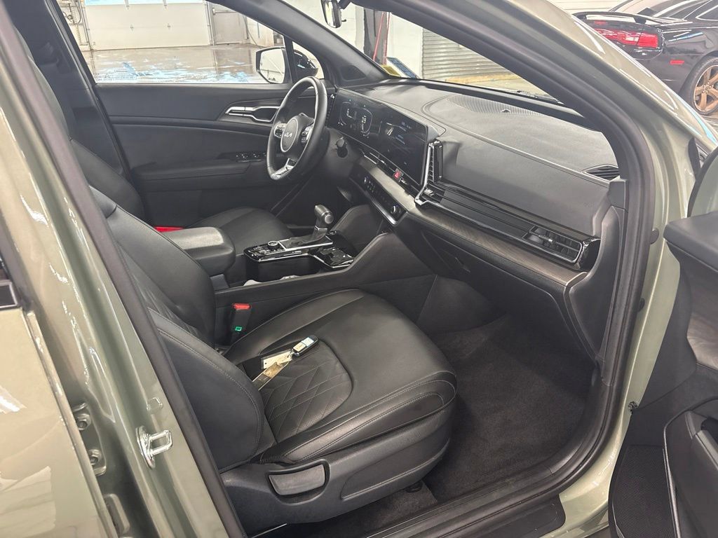 Certified 2025 Kia Sportage X-Line w/ Premium Package AWD/4WD image 18