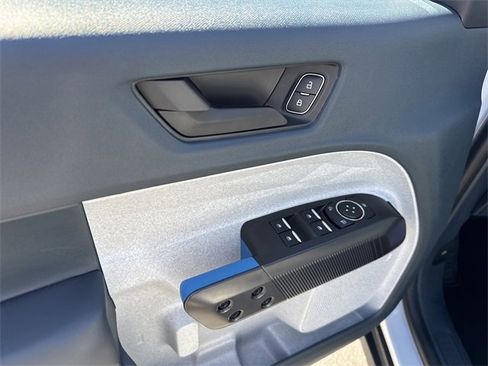 New 2025 Ford Maverick XLT image 15