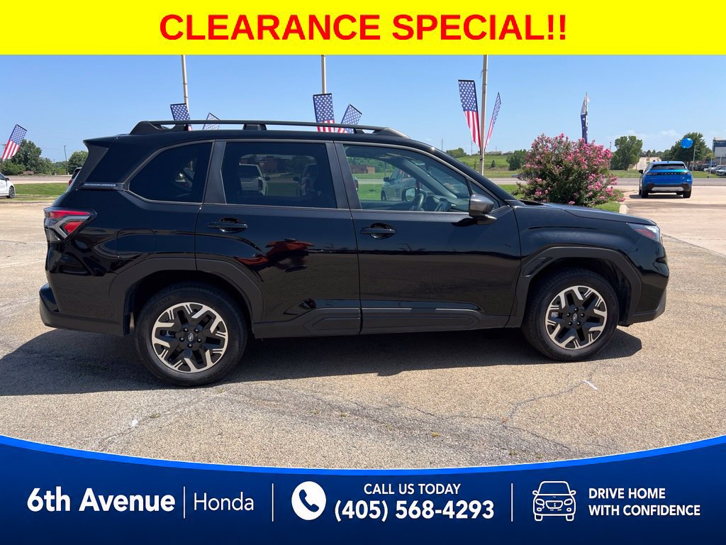 Used 2025 Subaru Forester Premium AWD/4WD image 4