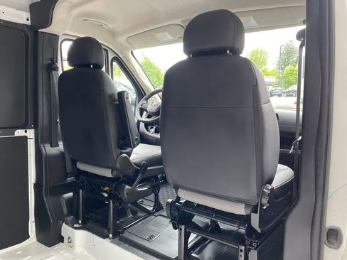 Used 2026 RAM ProMaster 2500 w/ Convenience Group FWD image 15