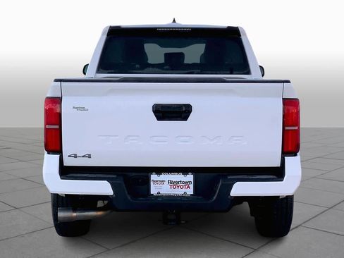 Used 2024 Toyota Tacoma SR5 AWD/4WD image 8