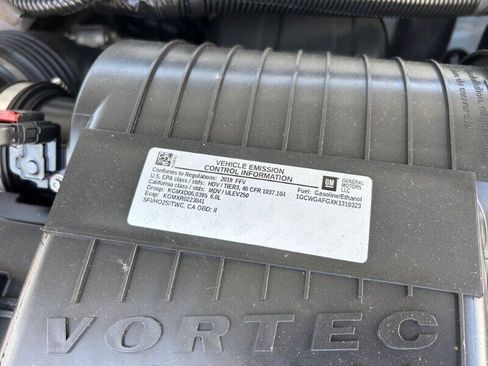 Used 2019 Chevrolet Express 2500 w/ Driver Convenience Package RWD image 16