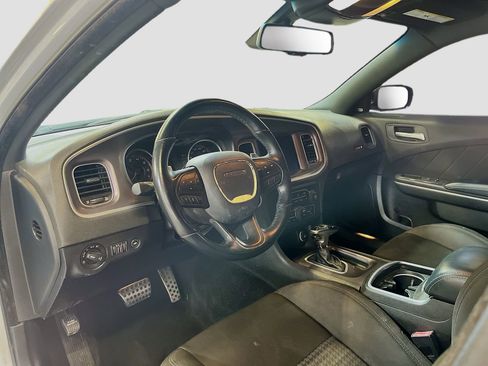 Used 2022 Dodge Charger Scat Pack RWD image 9