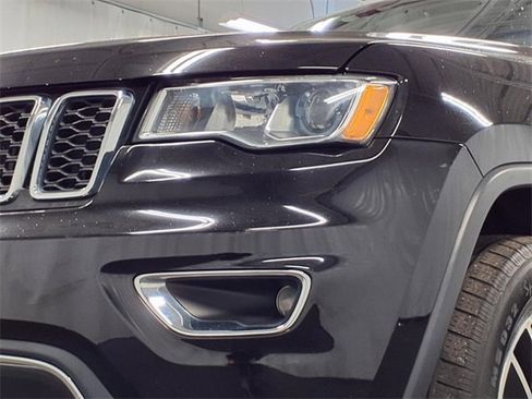 Used 2019 Jeep Grand Cherokee Limited image 33