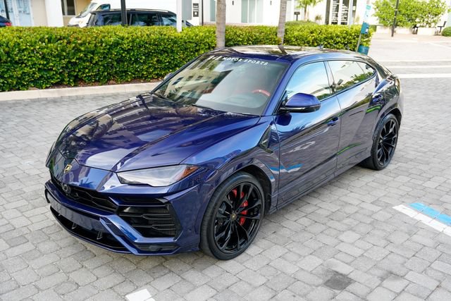 Used 2022 Lamborghini Urus AWD/4WD image 10