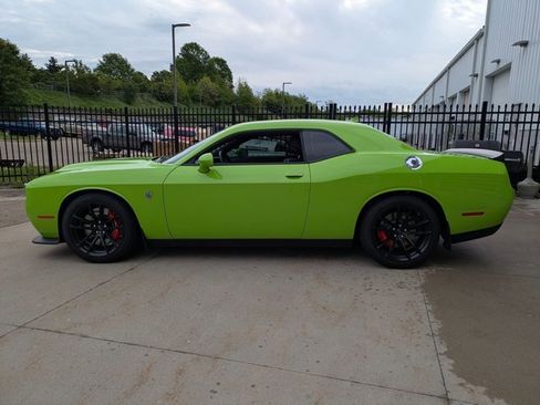 Used 2023 Dodge Challenger SRT Hellcat w/ Driver Convenience Group RWD image 8