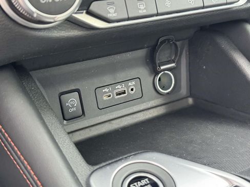 Used 2024 Nissan Sentra SR w/ SR Premium Package FWD image 14