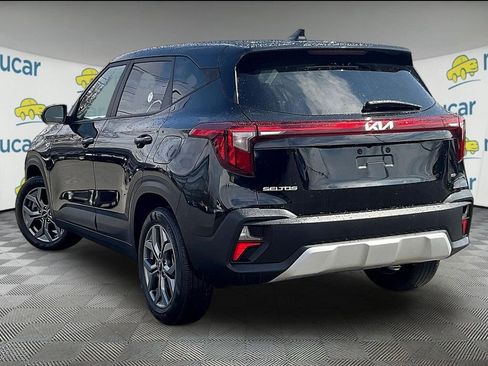 Used 2024 Kia Seltos LX AWD/4WD image 4