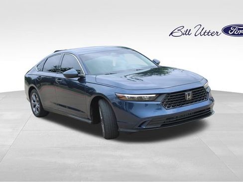 Used 2023 Honda Accord EX image 3