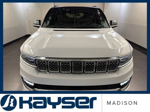 Used 2024 Jeep Grand Wagoneer L Series III AWD/4WD image 2