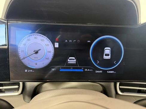Used 2025 Hyundai Elantra SEL FWD image 21