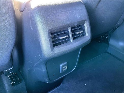 Used 2022 Chevrolet Equinox LS w/ LS Convenience Package image 10