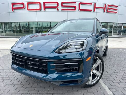Used 2026 Porsche Cayenne AWD/4WD image 1