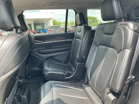 Certified 2023 Jeep Grand Cherokee L Limited AWD/4WD image 28