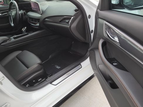 Used 2025 Cadillac CT5 Sport RWD image 8