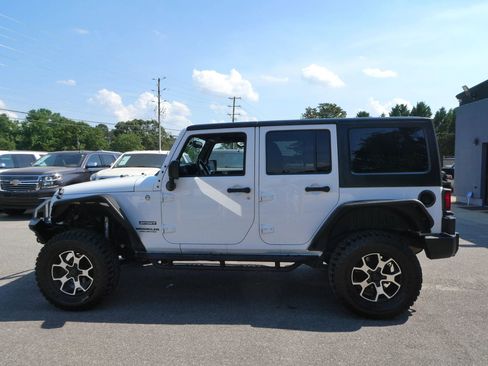 Used 2015 Jeep Wrangler Unlimited Sport w/ Quick Order Package 24S AWD/4WD image 8