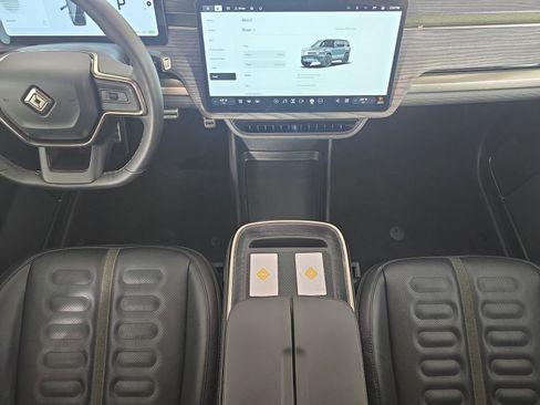 Used 2024 Rivian R1S Adventure AWD/4WD image 31