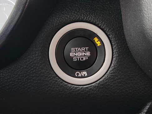 Used 2020 RAM 1500 Laramie w/ Sport Appearance Package AWD/4WD image 25