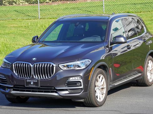 Used 2021 BMW X5 xDrive45e w/ Executive Package 2 AWD/4WD image 5