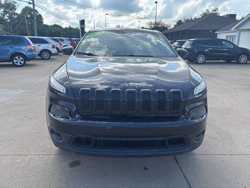 Used 2014 Jeep Cherokee Sport w/ Cold Weather Group AWD/4WD image 3