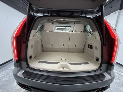 Used 2024 Cadillac Escalade Sport Platinum image 12