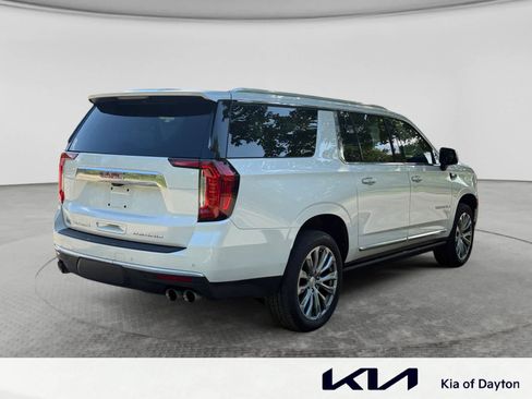 Used 2022 GMC Yukon XL Denali w/ Denali Ultimate Package AWD/4WD image 5