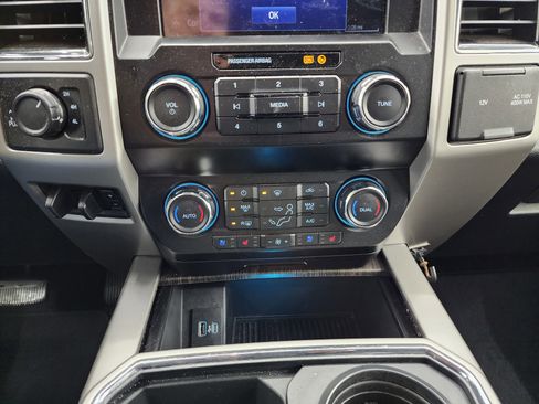 Used 2020 Ford F250 Lariat image 15