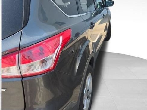 Used 2016 Ford Escape SE FWD image 14