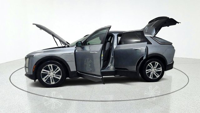 Used 2024 Cadillac Lyriq Tech w/ Driver Assist Package AWD/4WD image 14