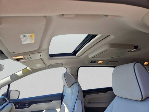 Certified 2025 Honda Odyssey Touring image 8