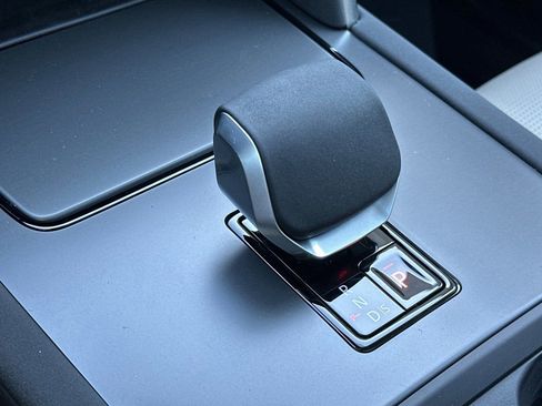 New 2025 Land Rover Discovery Sport S AWD/4WD image 22