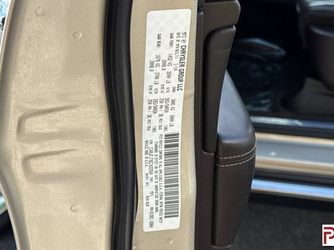 Used 2014 Jeep Grand Cherokee Summit AWD/4WD image 36