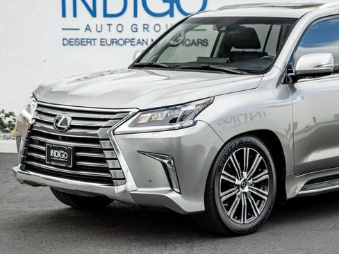 Used 2021 Lexus LX 570 4WD w/ Luxury Package image 2