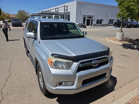 Used 2013 Toyota 4Runner SR5 image 8