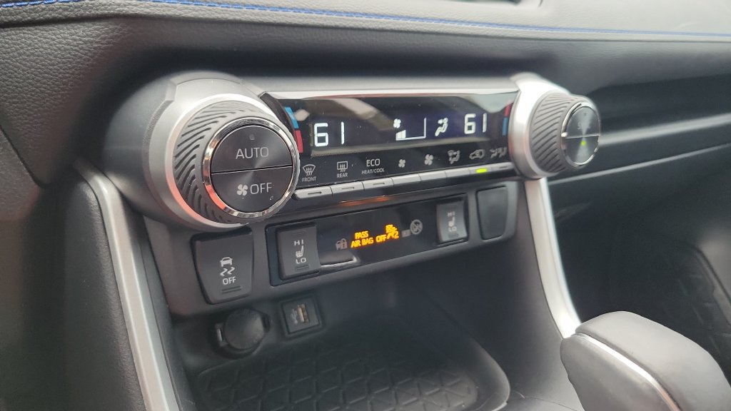 Certified 2024 Toyota RAV4 XSE AWD/4WD image 18