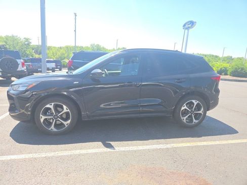 Used 2023 Ford Escape ST-Line Select w/ Tech Pack #2 AWD/4WD image 4