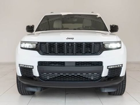 Used 2024 Jeep Grand Cherokee L Limited w/ Luxury Tech Group II RWD image 5