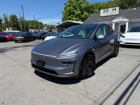 Used 2026 Tesla Model Y Long Range AWD/4WD image 9