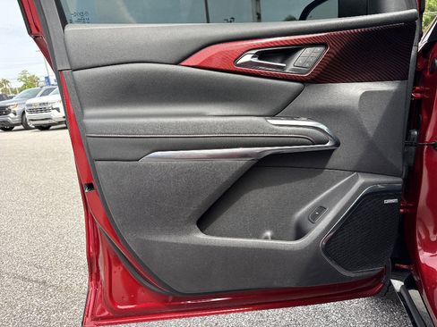 Used 2024 Chevrolet Traverse RS w/ LPO, Floor Liner Package FWD image 42