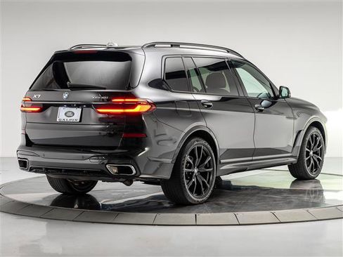 Used 2023 BMW X7 xDrive40i w/ Executive Package image 5