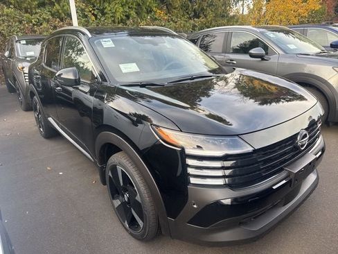 New 2025 Nissan Kicks SR w/ SR Premium Package image 4